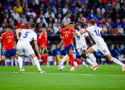 开云体育app-包含欧预赛上演经典对决：球员们在场上拼尽全力的词条