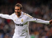 开云体育登录-拉梅洛攻防两端统治赛场，老鹰展翅速胜鹌鹕显王者风范