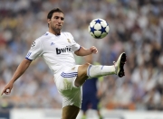 开云体育官网-赛道与球场，当F1争冠之夜遇见库里关键进球