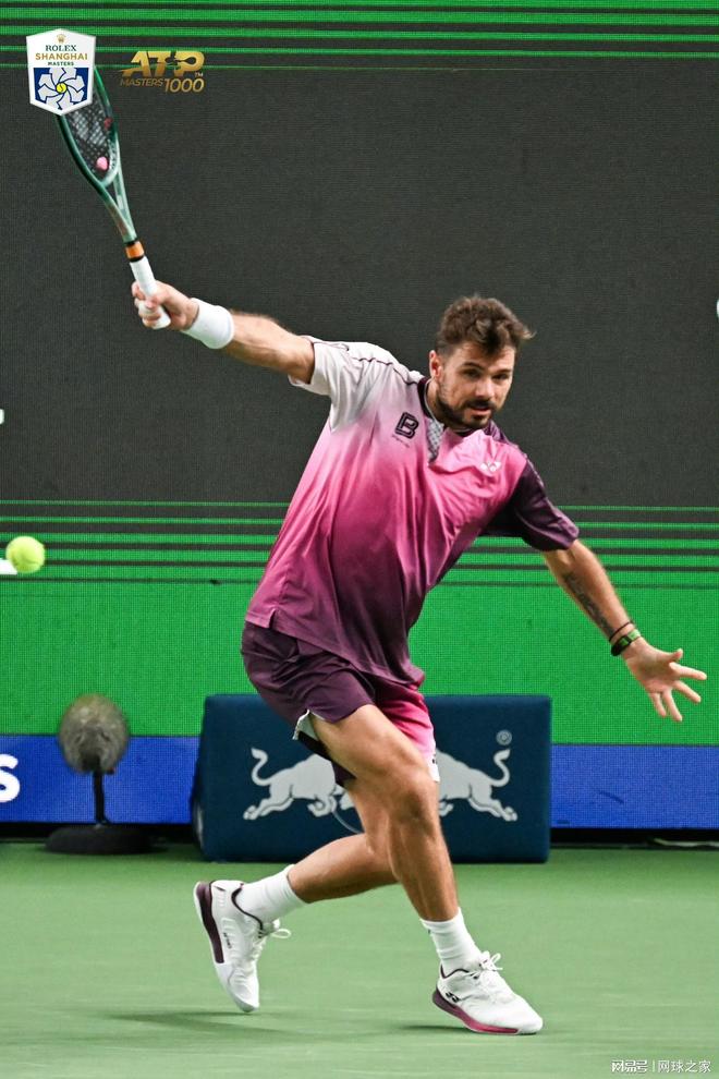 意大利网球队轻取英国网球队,瓦林卡送出助攻 意大利网球队轻取英国网球队,瓦林卡送出助攻