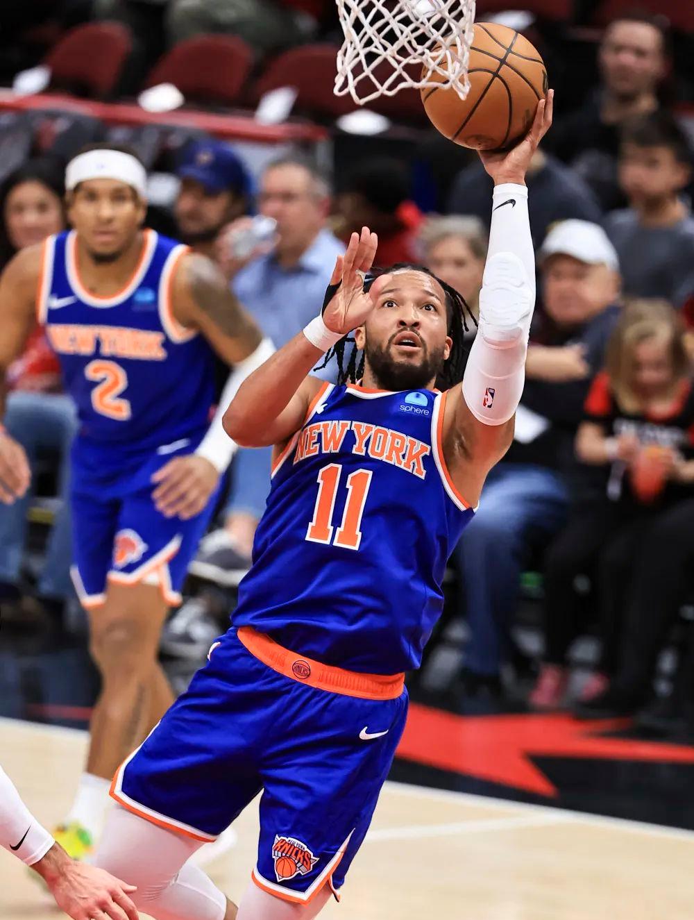 尼克斯逆转日本男篮,布拉德利送出助攻 尼克斯逆转日本男篮,布拉德利送出助攻