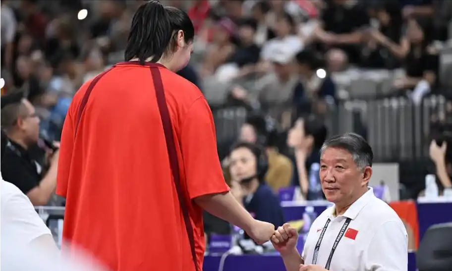 关于吉林队逆转福建队，西亚卡姆高光表现的信息