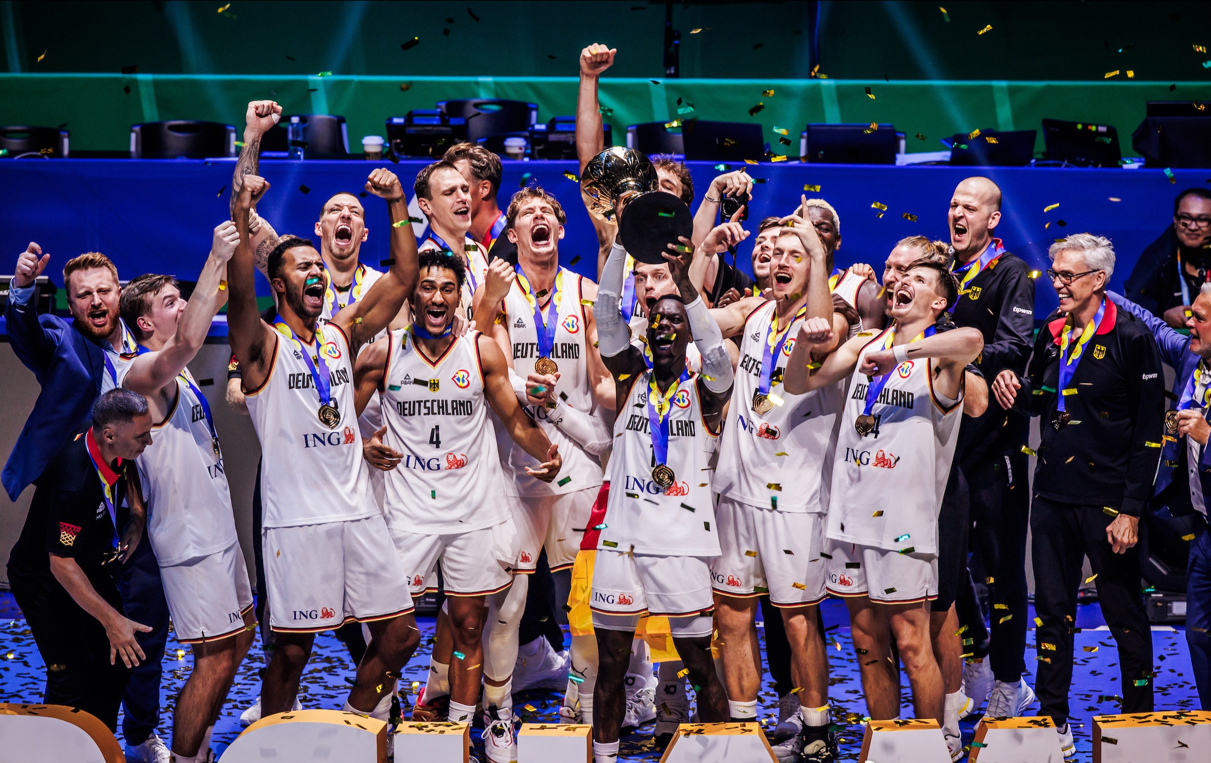 欧洲篮球比赛饱受瞩目盛况空前