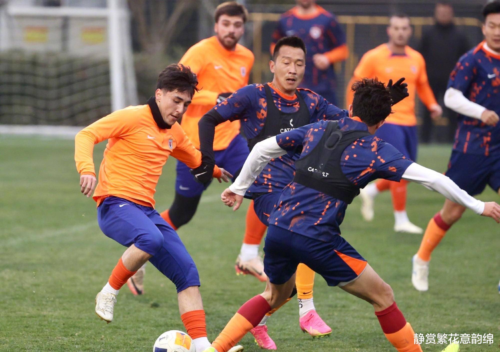 关于球队备战新赛季，备受期待的大比拼的信息