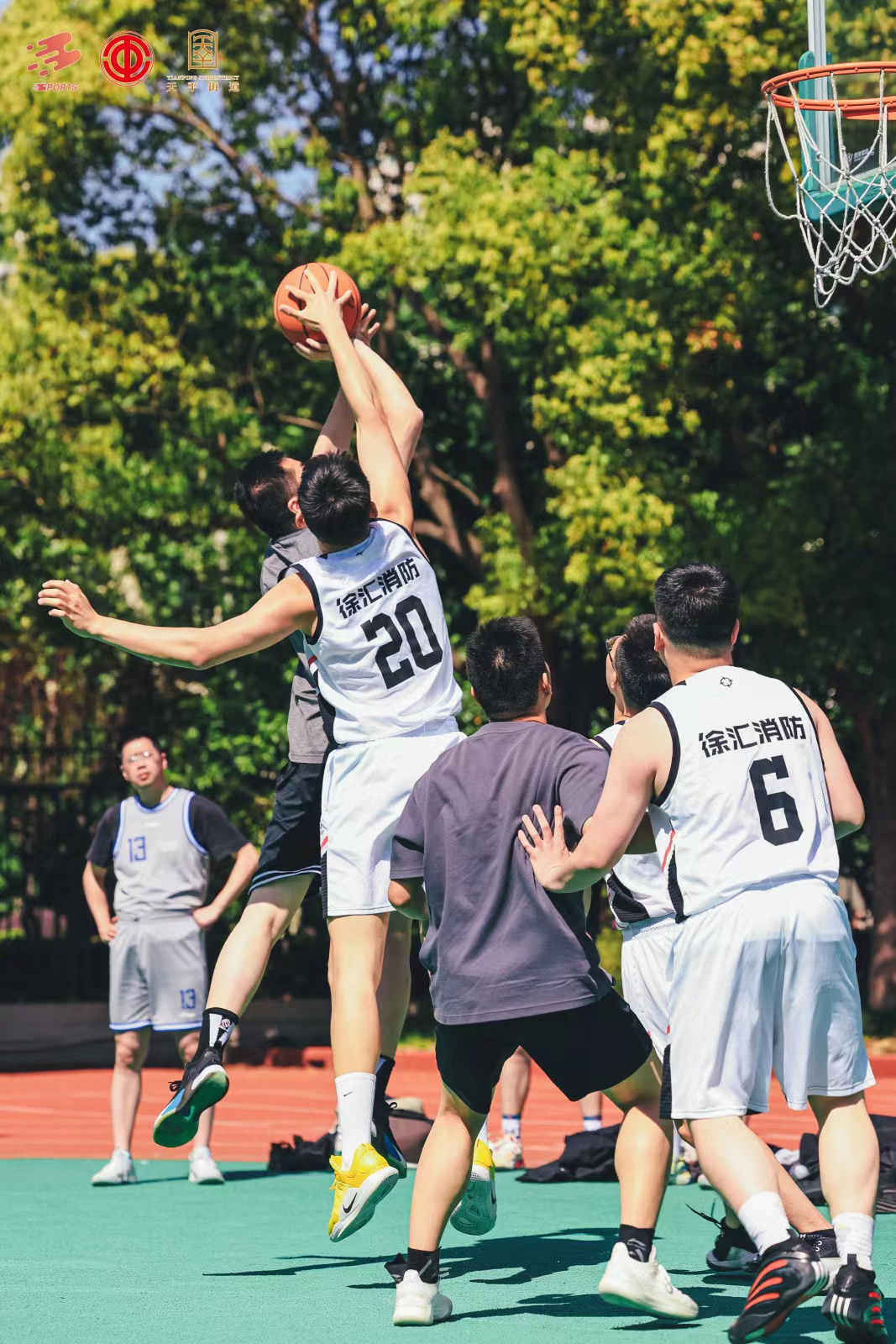 包含球场上的热血激情,让人们对篮球情有独钟的词条 包含球场上的热血激情,让人们对篮球情有独钟的词条