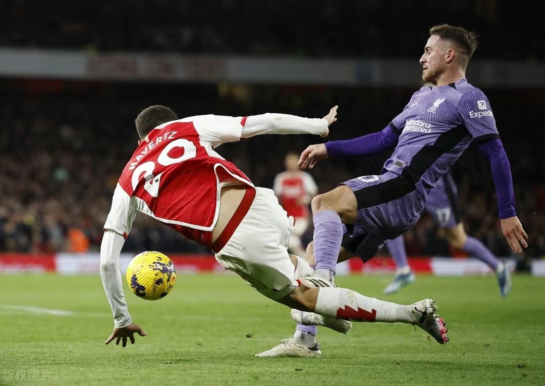 利物浦球员在欧国联赛中被判罚点球