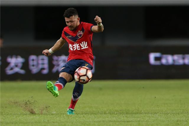 深圳佳兆业客场输给大连一方，战绩不佳