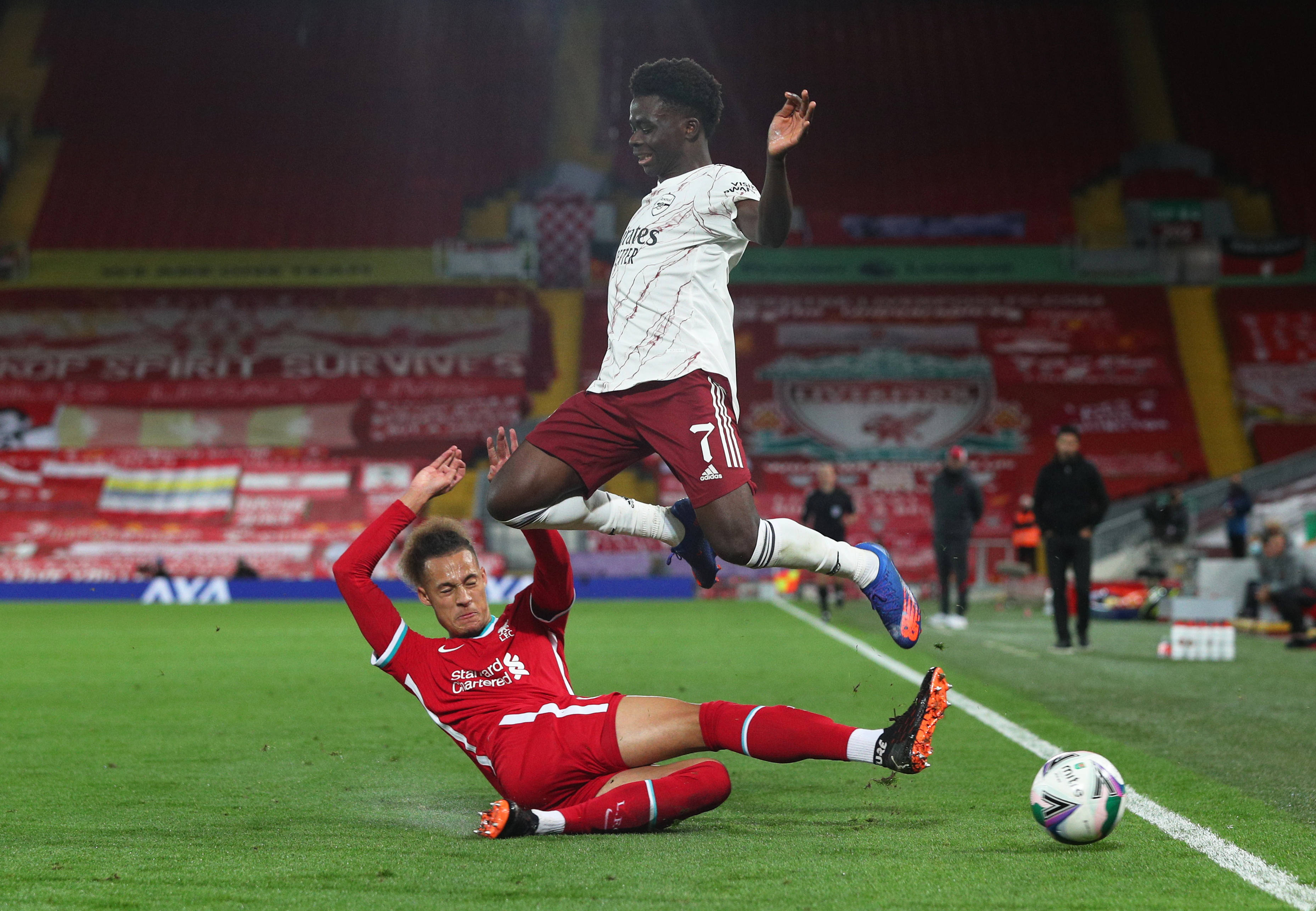 联赛进行时，球员们展现出色表现