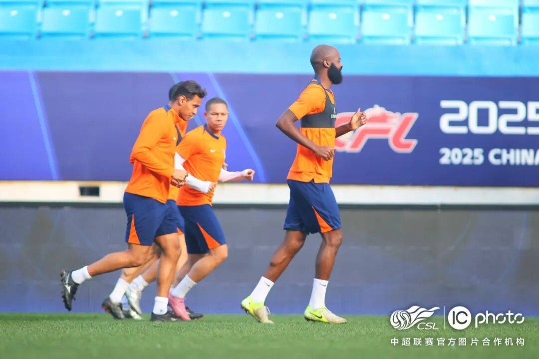 马赛斩获胜利,球队士气高涨的简单介绍 马赛斩获胜利,球队士气高涨的简单介绍