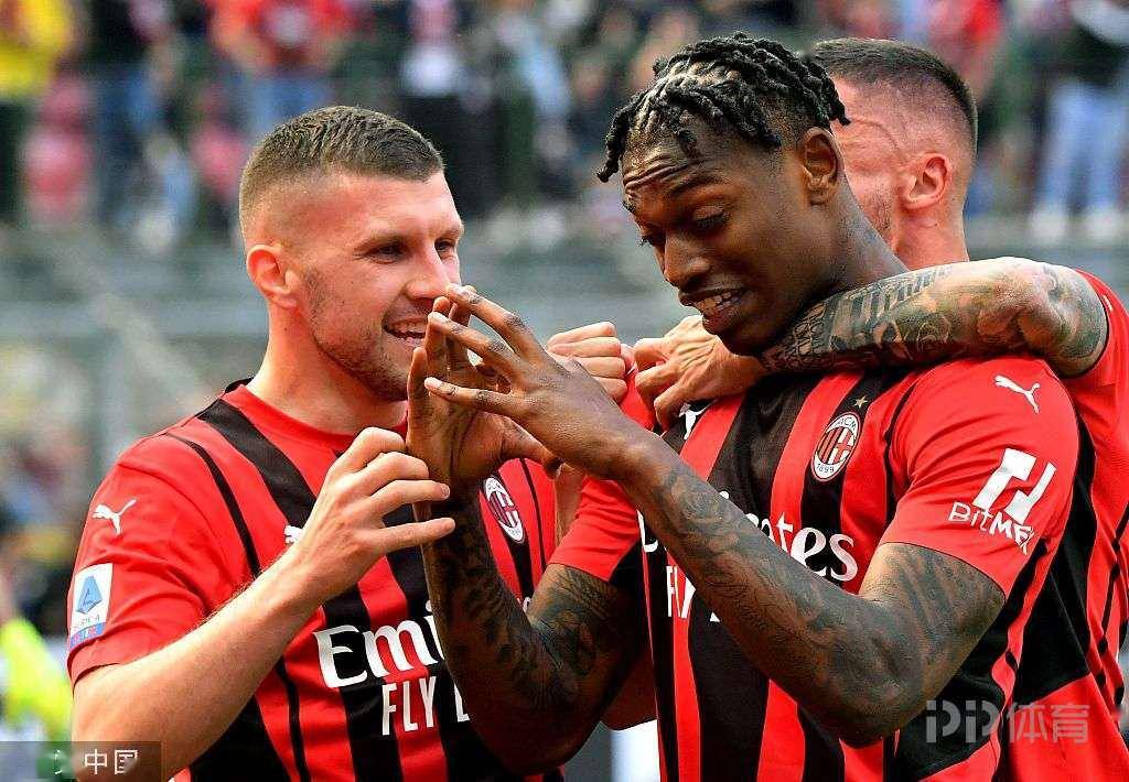 包含佛罗伦萨战胜切沃，继续领跑积分榜的词条