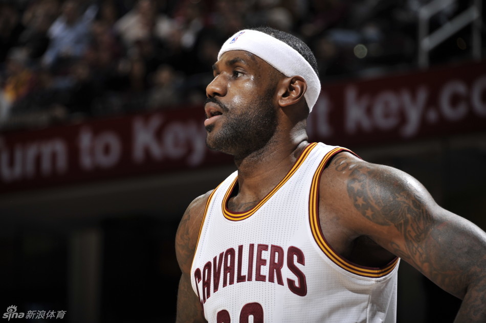 上海队轻取魔术，詹姆斯惊艳四座