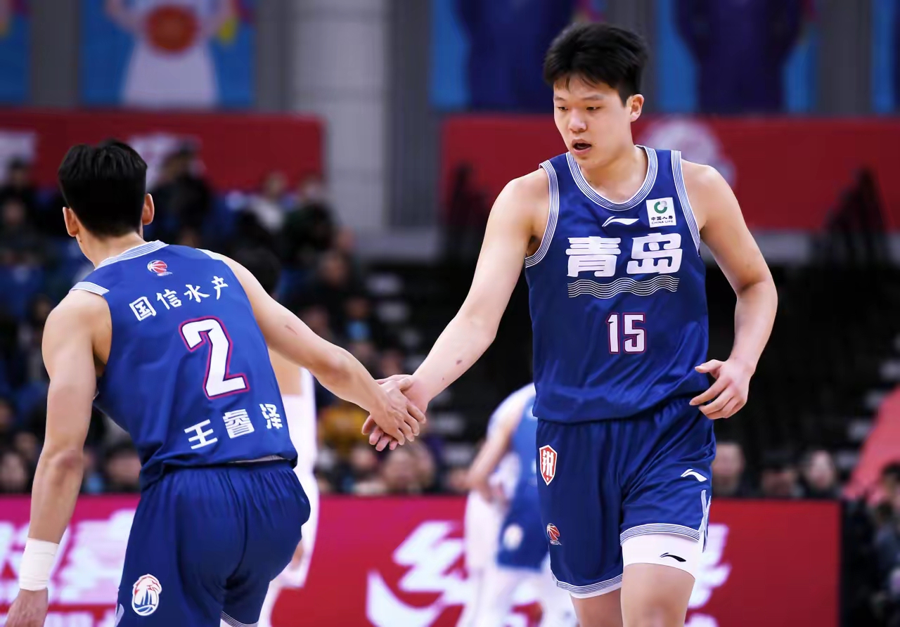 关于湖人力克天津队，周琦刷新纪录的信息