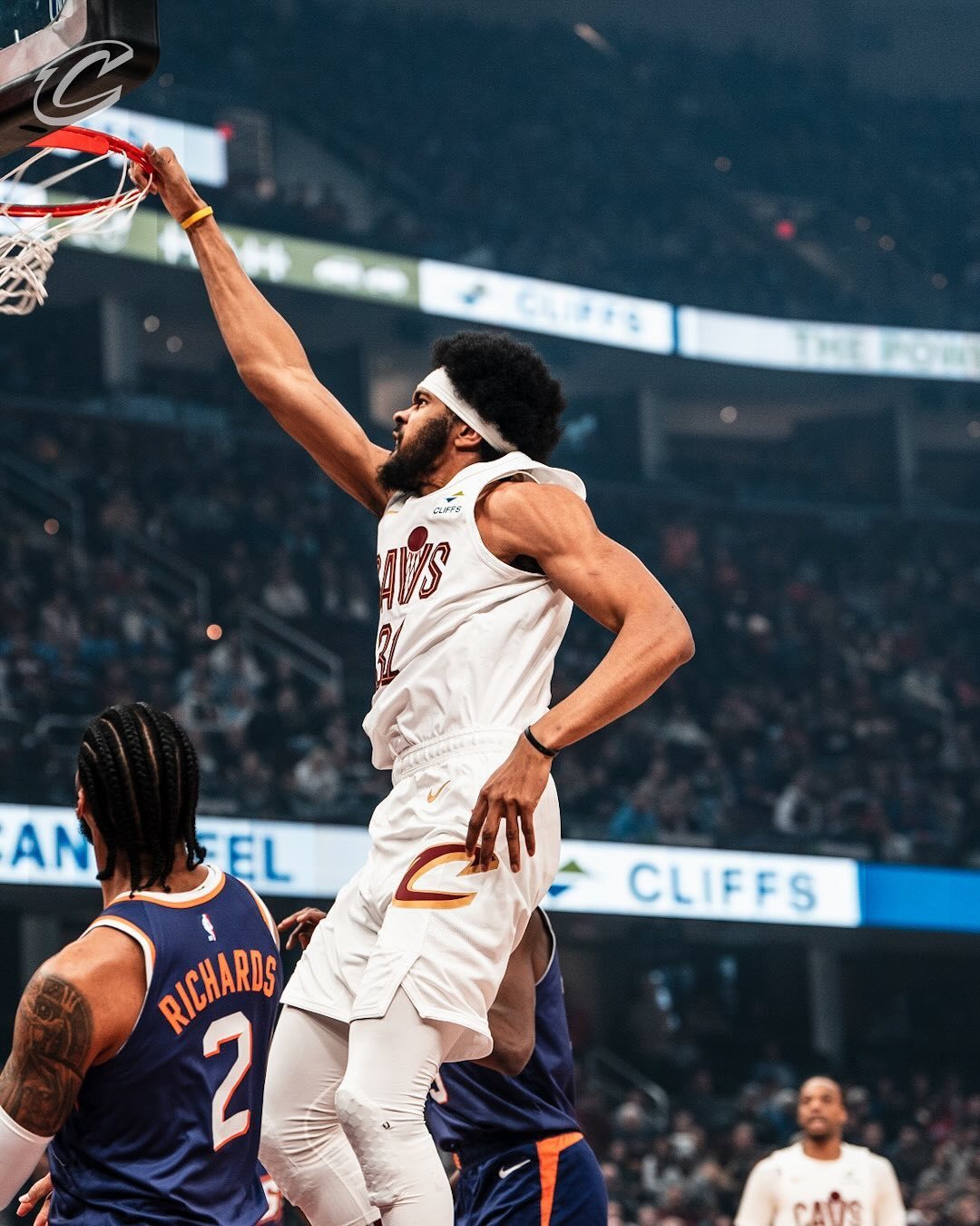 包含巴西男篮爆冷尼日利亚男篮，米切尔绝境逆转的词条