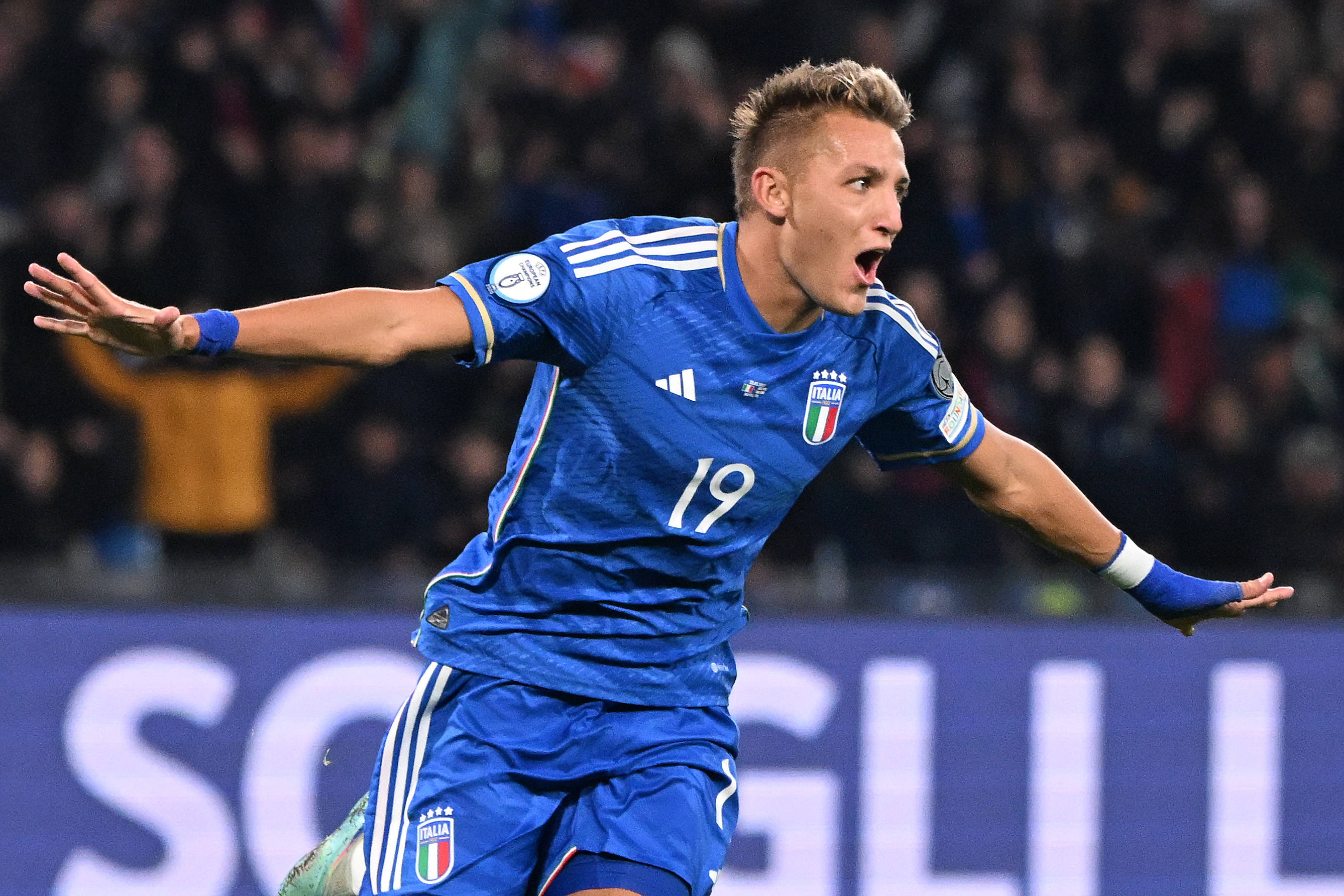 葡萄牙队翻盘英格兰队，梁靖崑惊艳四座的简单介绍