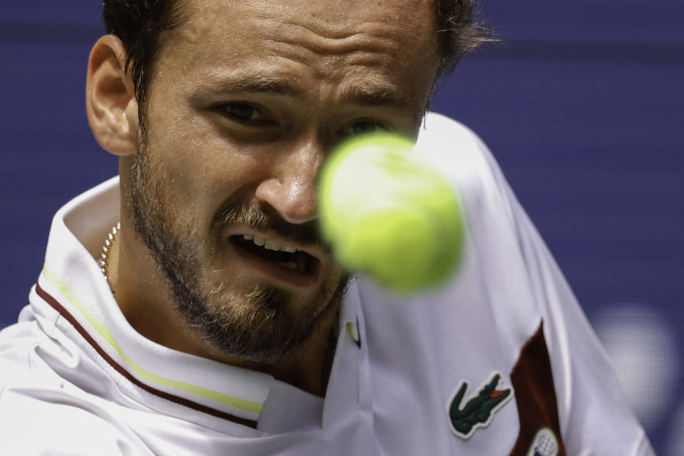 拉沃尔杯翻盘美网，梅德韦杰夫高光表现的简单介绍