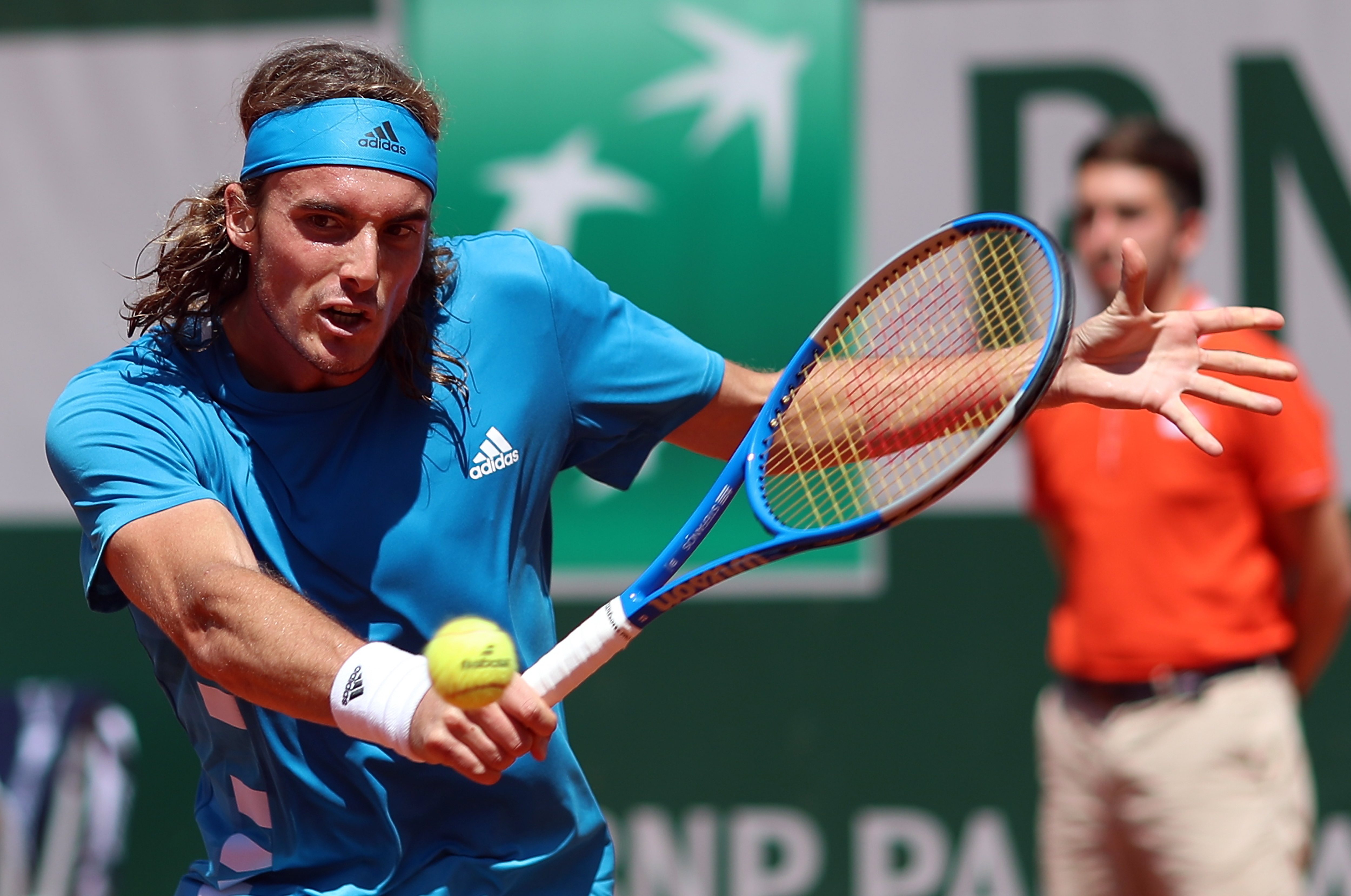 世界网球队完胜美国网球队，西西帕斯爆发神勇的简单介绍