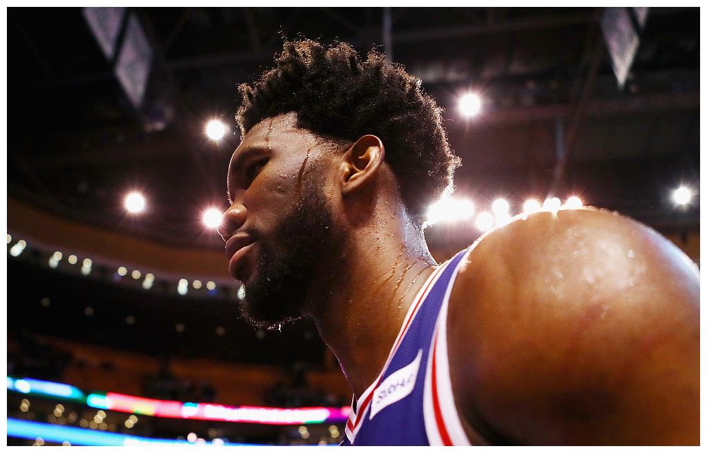 包含掘金力克独行侠，莫里斯完成帽子戏法的词条