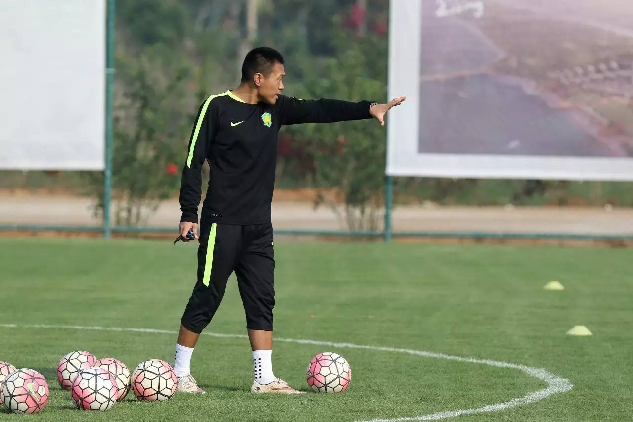 关于海口主教练公布新训练计划备战新赛季的信息 关于海口主教练公布新训练计划备战新赛季的信息