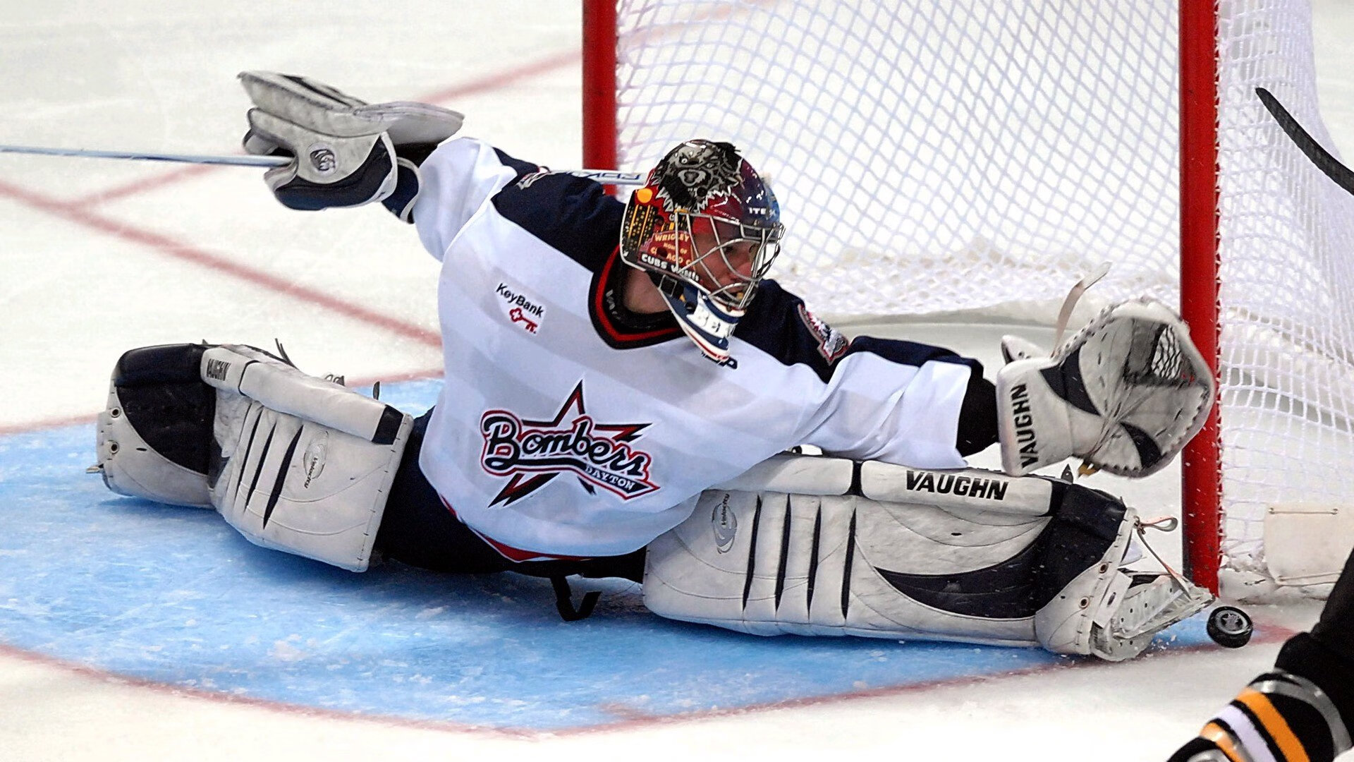 布克关键先生本色尽显，灰熊提前终结悬念送活塞连败