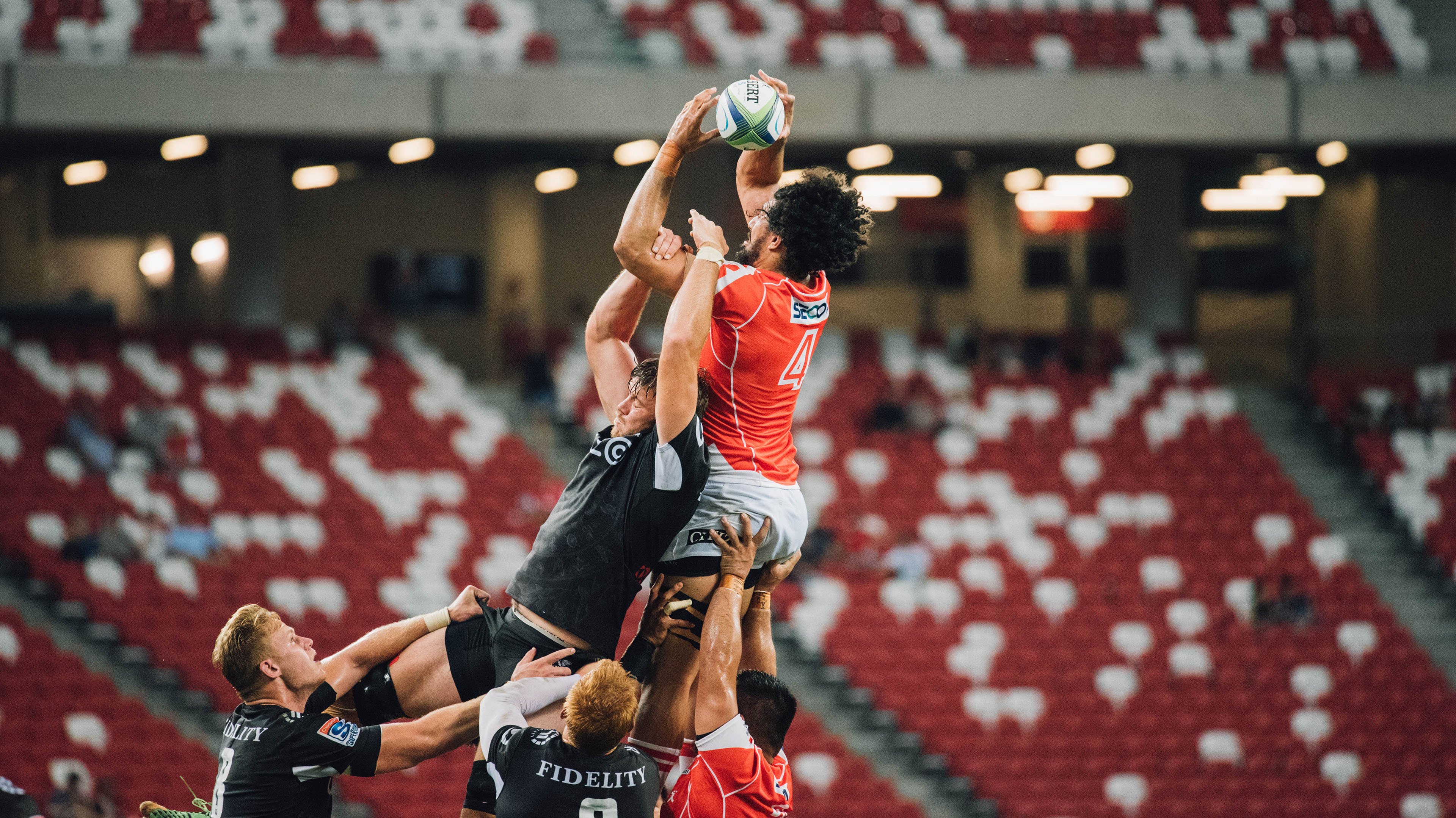 范弗利特末节狂飙导演逆转好戏，湖人团队篮球完胜雷霆显冠军底蕴