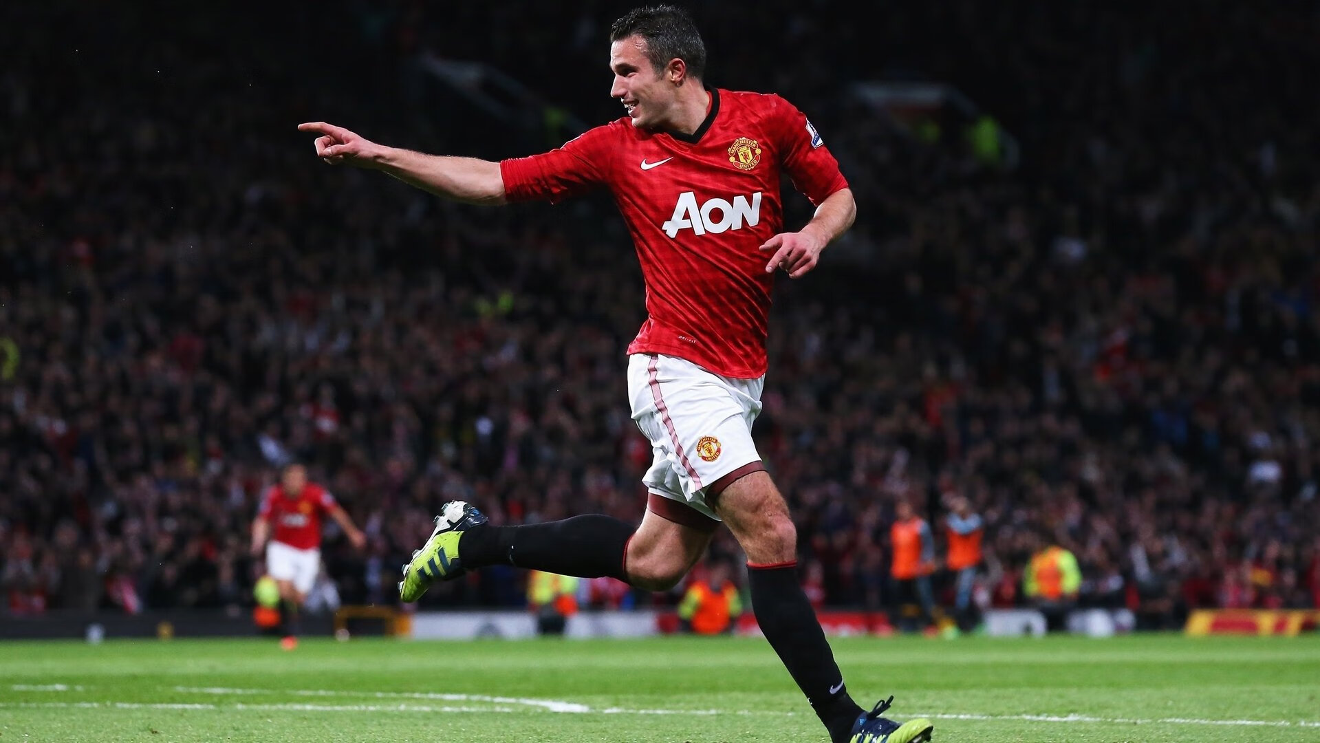 绿茵场上的狼嚎，当英超争冠焦点战遇见森林狼爆冷黄蜂的启示